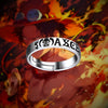 Bague ACE posée sur fond enflammé, hommage à Portgas D. Ace