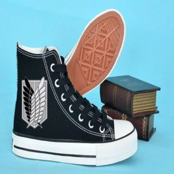 Détail de la semelle des baskets Bataillon d'exploration, montrant le logo et la qualité du caoutchouc.