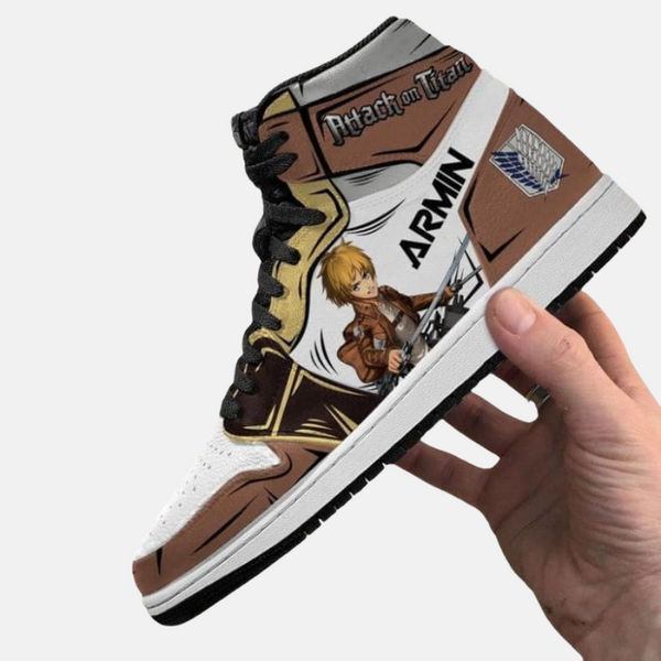 La paire de baskets Nagato, montrant les détails de la chaussure gauche et droite.