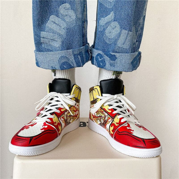 Baskets Kyojuro Rengoku de Demon Slayer portées, montrant leur style streetwear et leur coupe.