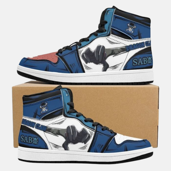 Baskets Sabo de One Piece portées, montrant leur style streetwear et leur coupe.