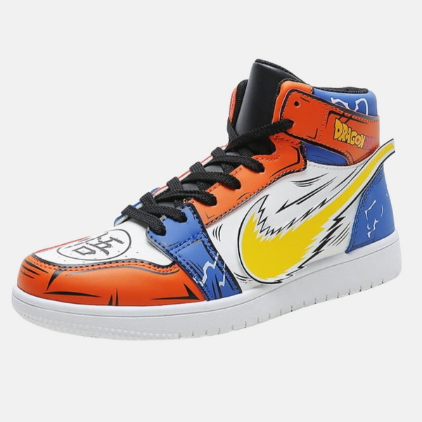 Paire de baskets montantes inspirées de Son Goku, montrant le design orange et bleu et l'illustration du personnage en Super Saiyan.