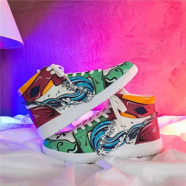 Gros plan sur les baskets Souffle de l'Eau portées, mettant en avant la qualité des détails.