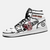 Paire de baskets montantes inspirées de Ryomen Sukuna, montrant le design artistique de l'anime Jujutsu Kaisen.