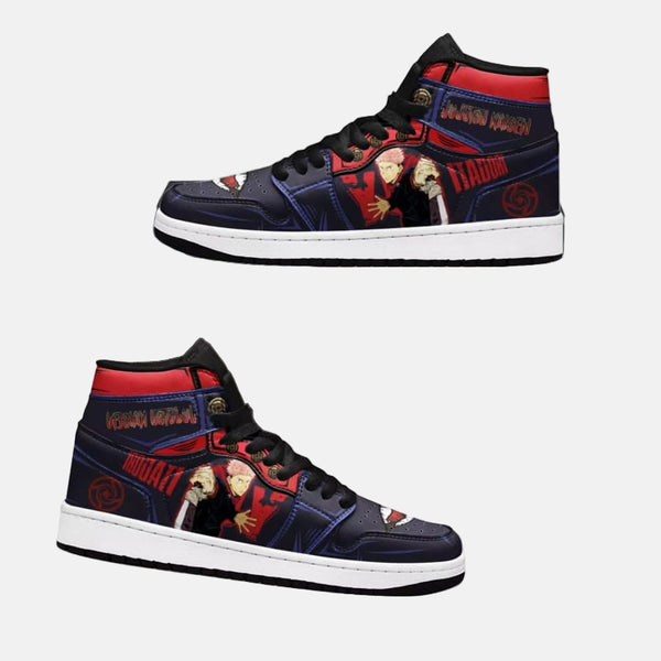 La paire de baskets Yuji Itadori, montrant les détails de la chaussure gauche et droite et l'illustration du personnage.