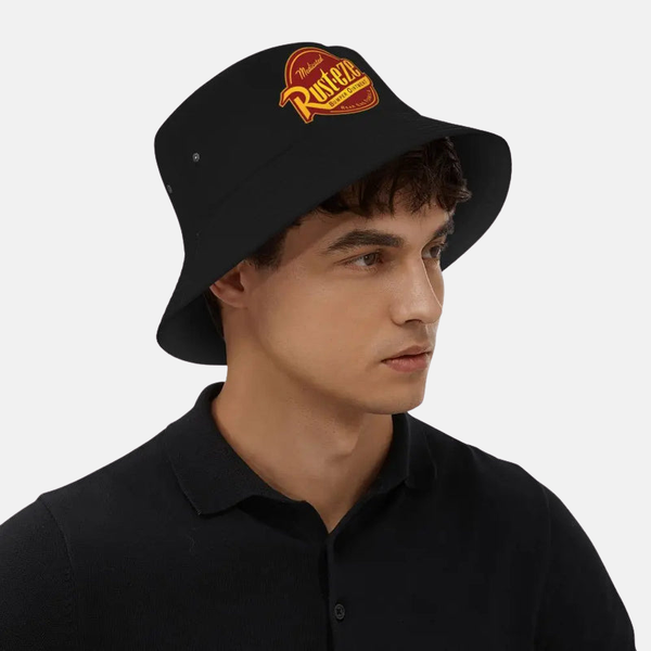 Bob noir avec le logo circulaire vintage de Rust-eze brodé ou imprimé au centre.