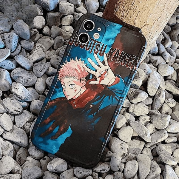 oque pour iPhone avec une illustration style planche de manga de Yuji Itadori de l'anime Jujutsu Kaisen.
