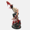 Figurine Chainsaw Man Bloody - Vue de profil accentuant les lames et la taille