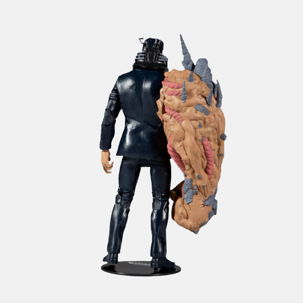 Vue latérale de la figurine d'All For One, montrant les détails des tubes de son système de survie.