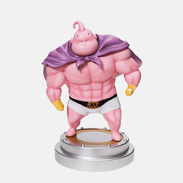 Figurine de Majin Buu (Gentil) dans sa forme musclée (Buff Buu) de Dragon Ball Z, vue de face avec sa cape.