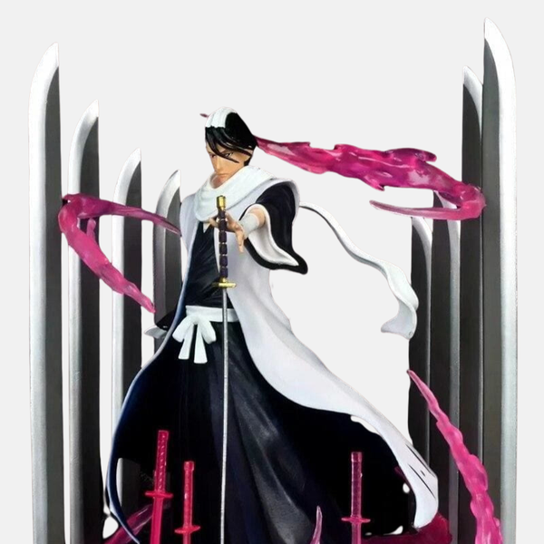 Gros plan sur le visage impassible de Byakuya Kuchiki au milieu des pétales de Senbonzakura.