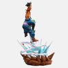 Figurine diorama de Son Goku affrontant Piccolo (Ma Junior) lors du 23e Tenkaichi Budokai (Dragon Ball Z), vue de face.