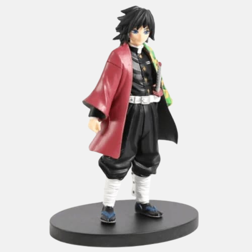 Vue de dos de la figurine de Giyu Tomioka montrant les deux motifs distincts de son haori.