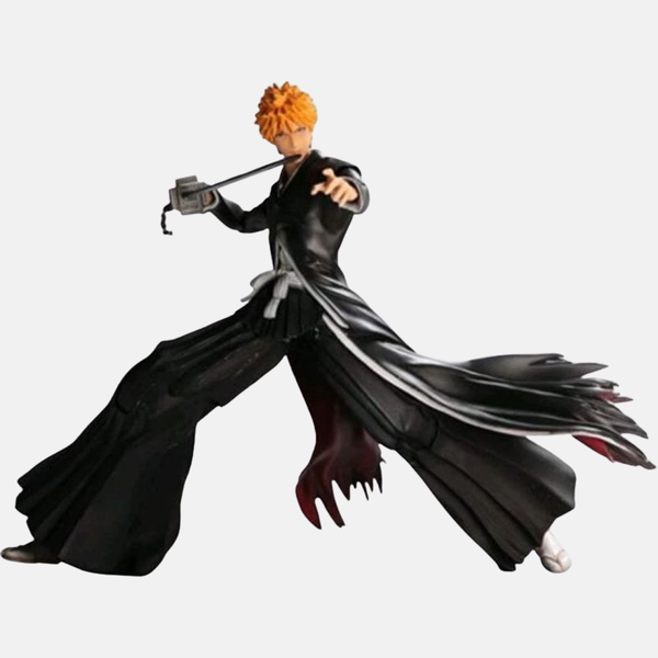 Figurine grand format de Ichigo Kurosaki en Bankai, tenant son sabre Tensa Zangetsu dans une pose de maîtrise, sur son socle.