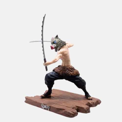 Vue de trois-quarts de la figurine Inosuke Hashibira.