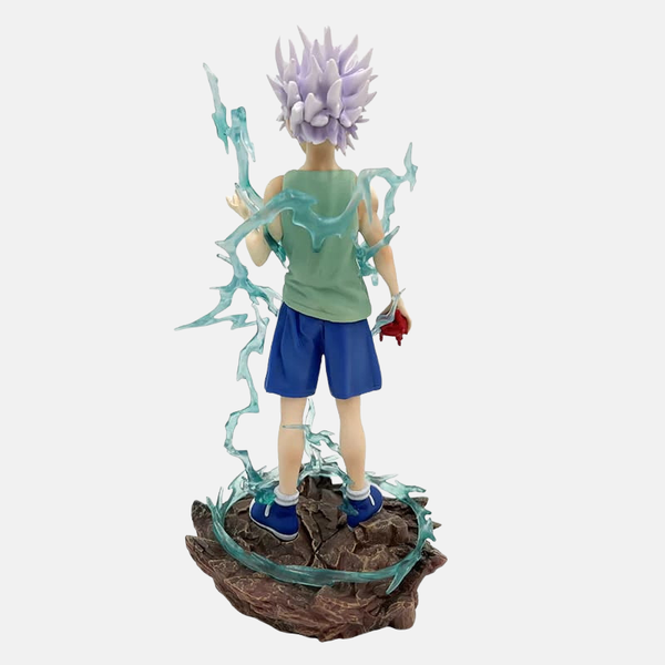 Vue arrière de la figurine de Kirua, montrant l'ampleur des effets d'éclairs et les détails du diorama.