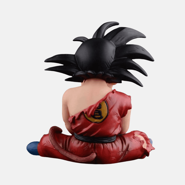 Figurine Krillin - Vue de profil accentuant la détermination