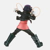 Vue latérale de la figurine de Kyoka Jiro, montrant les détails de sa veste en cuir et de ses jacks.