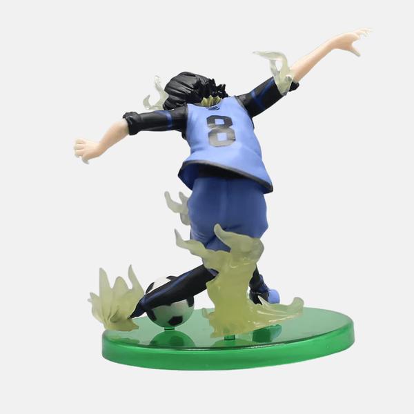 Vue de profil de la figurine de Meguru Bachira, montrant l'angle improbable de son corps et le contrôle parfait du ballon, typique de son style "Ginga".