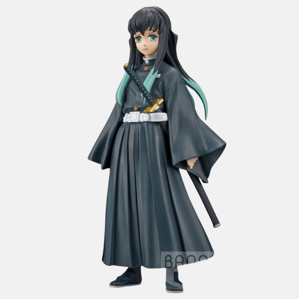 Figurine de Muichiro Tokito, le Pilier de la Brume de Demon Slayer, dans sa tenue ample, main sur son sabre.
