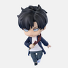 Figurine Nendoroid de Sung Jin-Woo dans une pose standard, montrant les détails de sa tenue