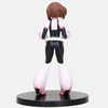 Vue latérale de la figurine d'Ochaco Uraraka, montrant les détails de son casque et de ses brassards.