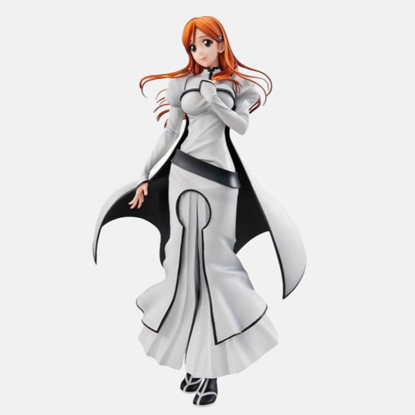 Figurine de Orihime Inoue de Bleach, dans sa robe blanche de l'arc Arrancar, avec ses épingles Shun Shun Rikka.