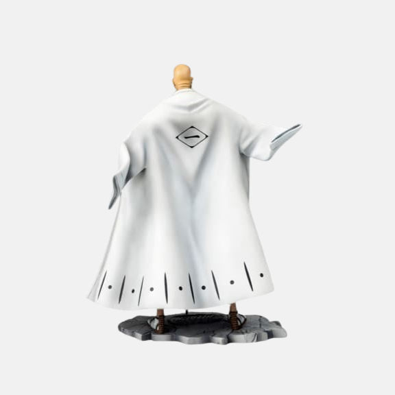 Vue de dos de la figurine de Shigekuni Yamamoto