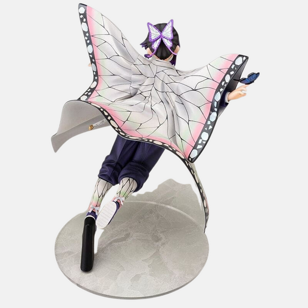 Vue de dessus de la figurine Shinobu, mettant en valeur la forme de papillon.