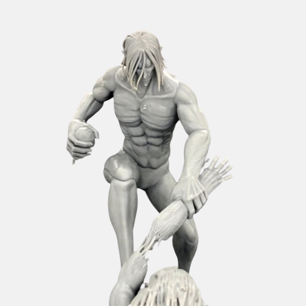 Vue de profil du diorama, mettant en valeur la posture de frappe du Titan Assaillant.