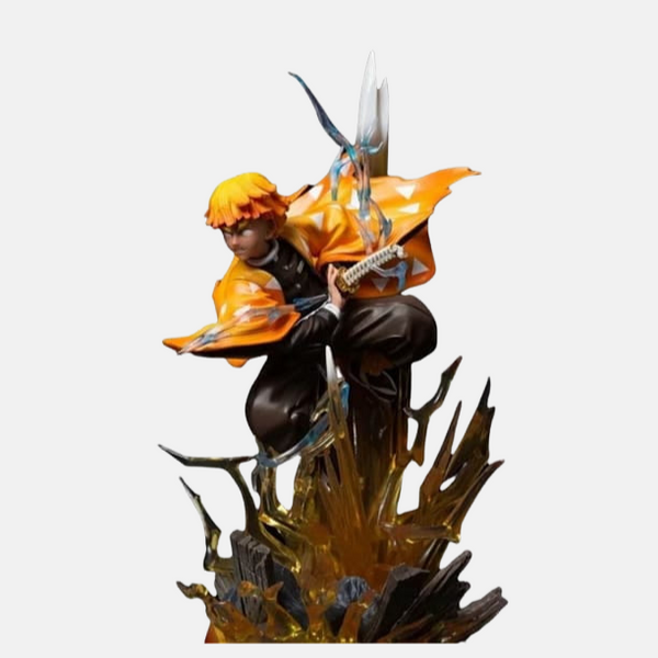 Vue de profil de la figurine Zenitsu en pleine attaque.