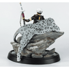 sculpture one piece trafalgar law et bepo position d’attente