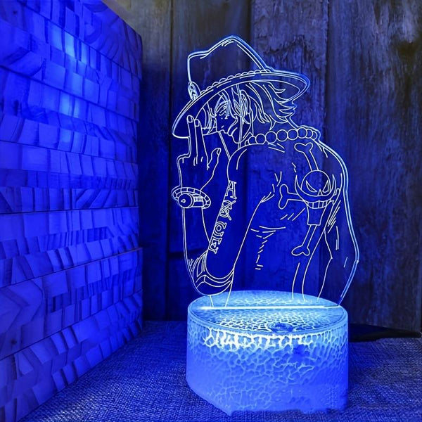 Lampe LED bleue Ace, silhouette gravée, vue de face sur fond décor manga