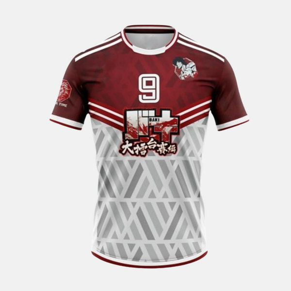 Vue de face du maillot de foot conceptuel de Baki Hanma, montrant le design bordeaux et blanc.