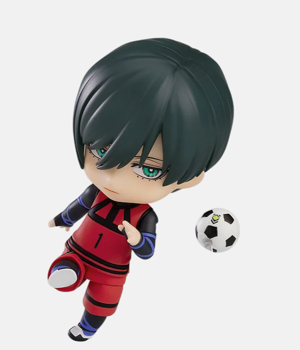 Nendoroid Itoshi Rin tenant un ballon de football, prêt à effectuer un tir, avec son visage standard et concentré.