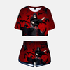Ensemble pyjama femme noir : crop top avec design inspiré d'Itachi Uchiha (Akatsuki, corbeaux), short assorti avec nuages rouges.