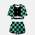 Ensemble pyjama femme Demon Slayer composé d'un crop top noir avec motif damier vert/noir sur les épaules/manches et d'un short assorti à motif damier vert/noir.