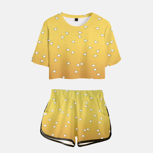 Ensemble pyjama femme Demon Slayer : crop top et short assorti arborant le motif jaune/orange à triangles blancs du haori de Zenitsu Agatsuma.