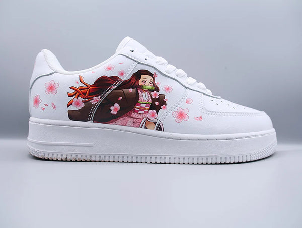 Baskets blanches Nezuko Kamado avec illustration manga, vue latérale gauche