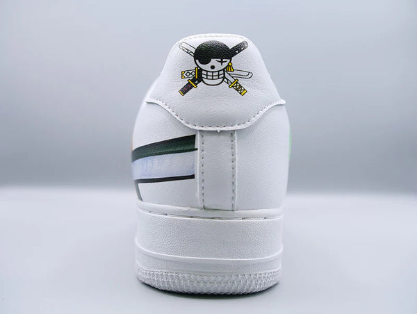 Vue arrière avec symboles inspirés de One Piece en noir et blanc