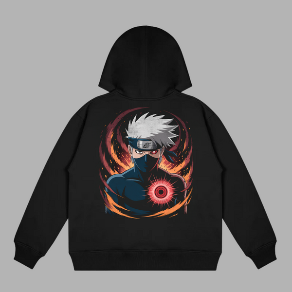 Sweat Kakashi Sharingan Obscur noir avec design enflammé de Kakashi Hatake