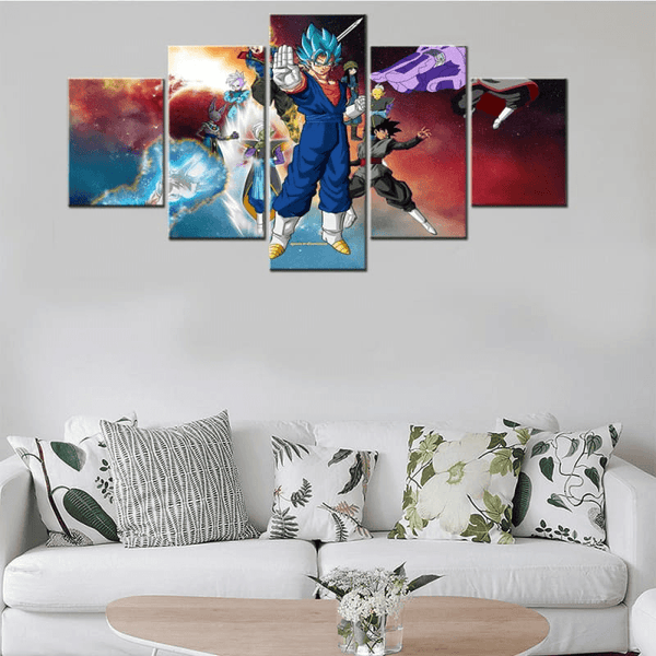 Tableau panoramique de l'arc Zamasu accroché dans un salon, montrant son style de combat intense et ses couleurs divines.