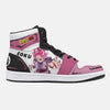 La paire de baskets Black Goku Super Saiyan Rosé, montrant les détails de la chaussure gauche et droite.