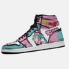Paire de baskets montantes inspirées de Bulma, montrant le design turquoise et rose de Dragon Ball Z.