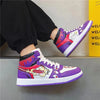 Baskets Kokushibo de Demon Slayer portées, montrant leur style streetwear et leur coupe.