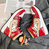 Vue de dessus des baskets montantes inspirées de Luffy, mettant en avant la qualité des lacets et de la semelle vulcanisée de ces sneakers One Piece.