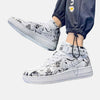 Baskets montantes Wano Kuni de One Piece portées, montrant leur style streetwear et leur coupe.