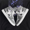 Baskets Sasuke Kirin de Naruto portées, montrant leur style streetwear et leur coupe.