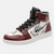 Paire de baskets montantes inspirées de Shanks Le Roux, montrant le design bordeaux et noir de One Piece.