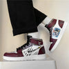 Baskets Shanks Le Roux de One Piece portées, montrant leur style streetwear et leur coupe.